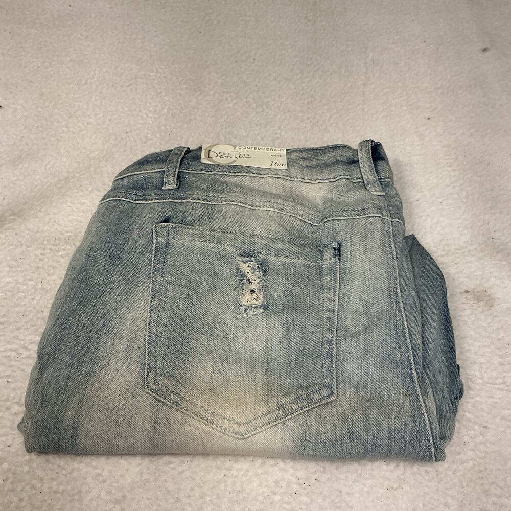 Cato EST 1946 Distressed Denim Womens Plus Sz 16W Classic Jeans 28" Inseam 3496